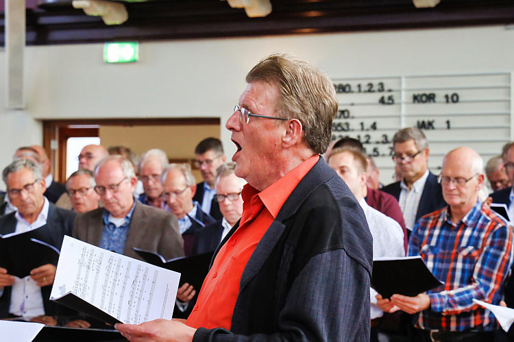 27 okt 2018 - Groot mannenkoor Midden Holland en gemengd koor Encore in de Geref.Kerk_53